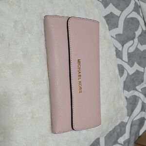 Michael Kors Blush Pink Wallet